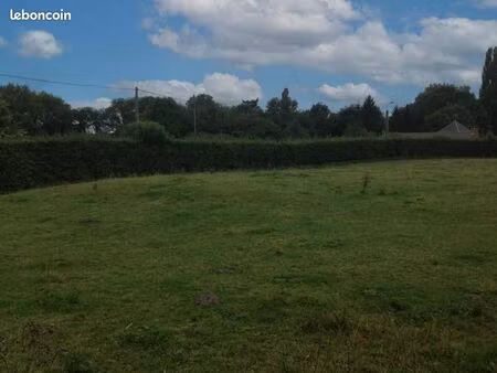 terrain 747 m² carvin