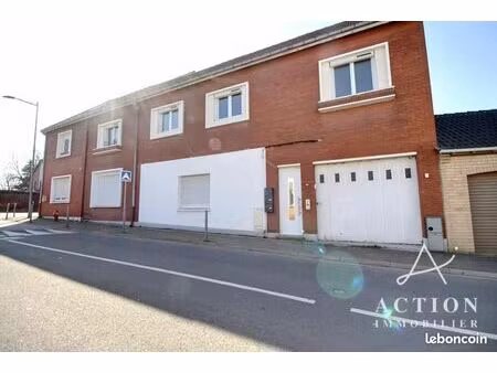 immeuble 3 pièces 217 m²