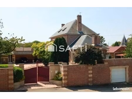 maison 9 pièces 133 m²