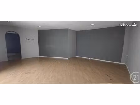 local commercial 70 m²