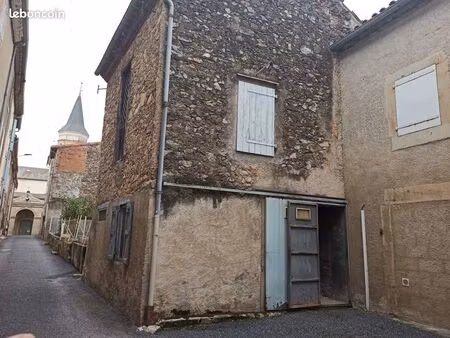 parking/box 2 pièces 48 m²