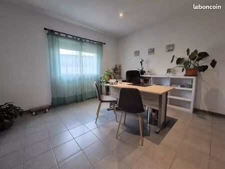 bureaux 30 m² le sequestre