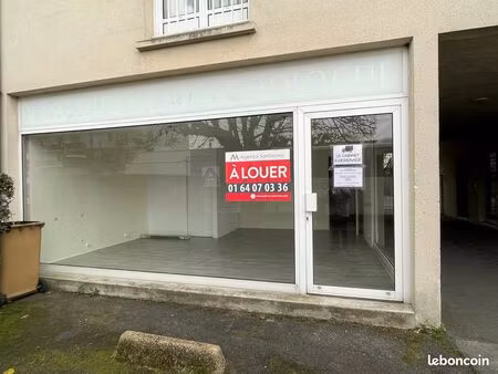 local commercial 40 m² gretz-armainvilliers