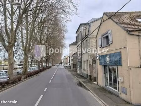 local commercial 351 m²