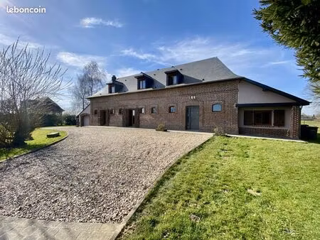 maison 7 pièces 220 m²