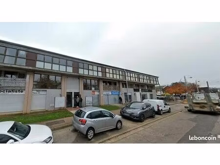 bureaux 80 m²