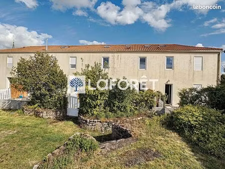 immeuble 21 pièces 320 m²