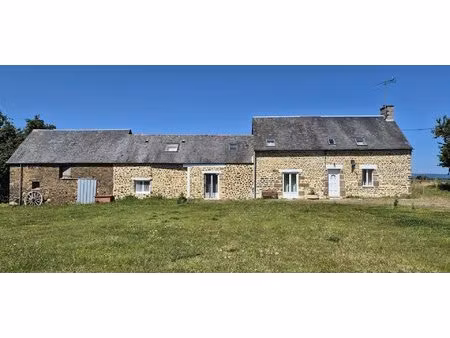 maison individuelle en pierre de 4 chambres  habitable avec dependance attentant sur un te