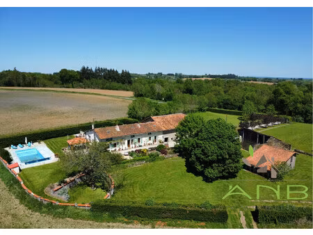 maison de campagne isolée avec maison d'amis à rouzède 1622