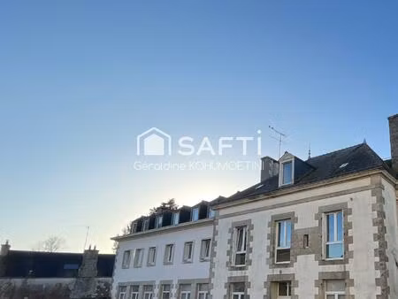 immeuble d'une surface de 600 m2 environ