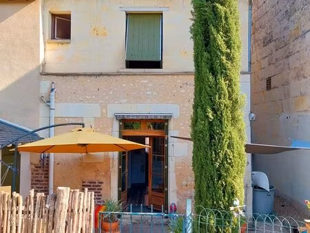 maison en tuffeau dans cité de caractère