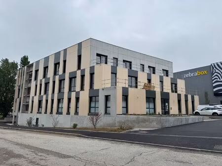 achat local professionnel 933m² la tour de salvagny 69890