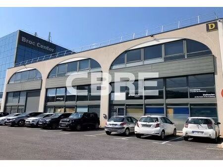 location local professionnel 508m²