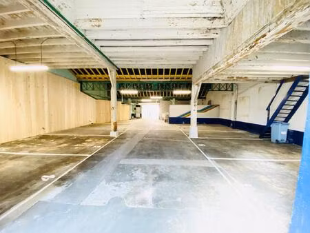 location parking macon 71000