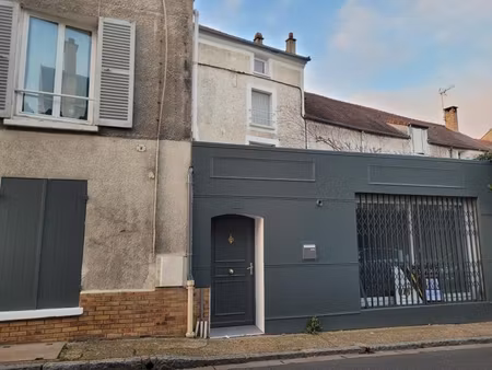 location local professionnel 91m² andresy 78570