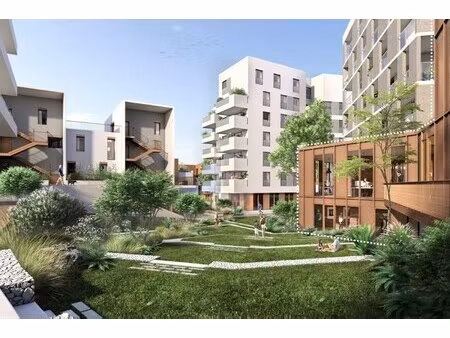 location local professionnel 255m²