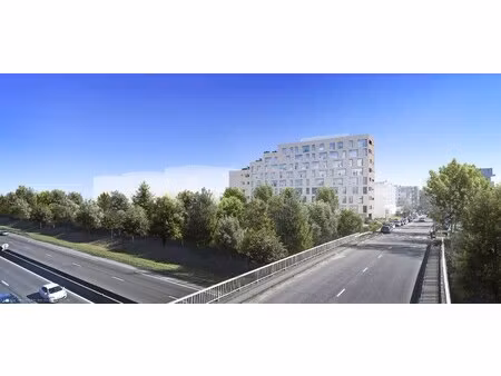 location local professionnel 4 998m²