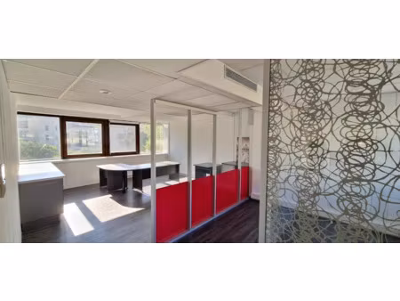 location locaux professionnels 110 m² à le cannet (06110)  1 990 €