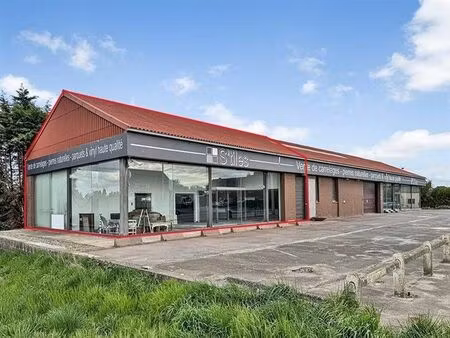 lot 1 - opportunité ! excellente visibilité - esp. modulable