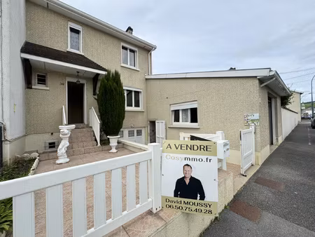 maison avec sous-sol total  véranda  garage  caves et jardin