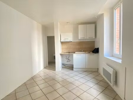 location appartement 2 pièces 32m² labruguiere 81290