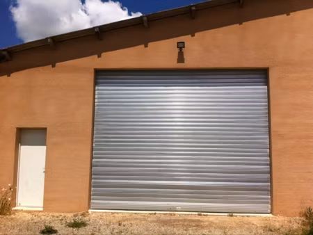 location local commercial 239m² cressensac 46600