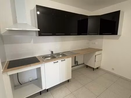 location appartement 4 pièces 71m² ales 30100