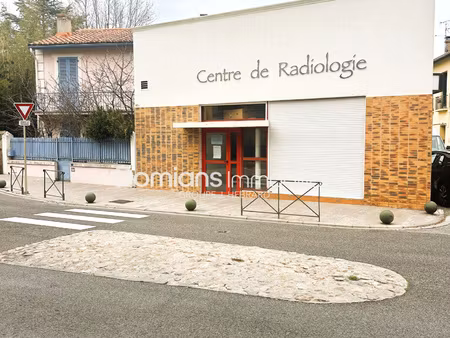 location local professionnel 42m² thuir 66300