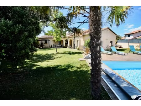 location maison 5 pièces 160m²