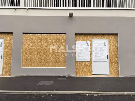 achat local commercial 108m²