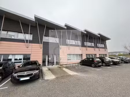 achat local professionnel 124m² vaulx milieu 38090