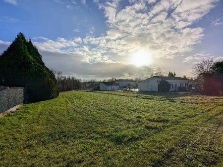 achat terrain 1 190m² salles d angles 16130