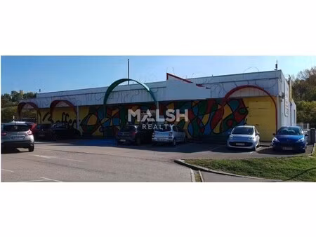 location local commercial 1 444m²