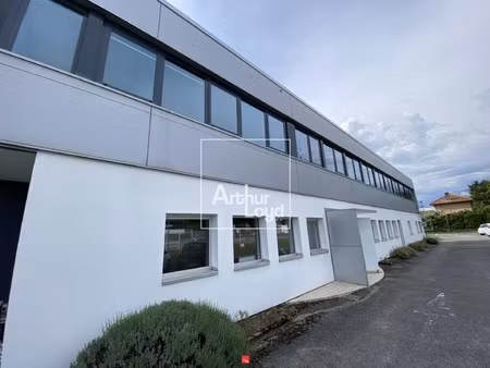 location local professionnel 503m² echirolles 38130