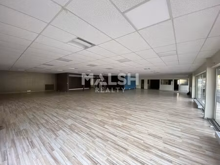 location local commercial 440m²