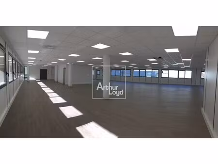 location local professionnel 1 149m² fontaine 38600