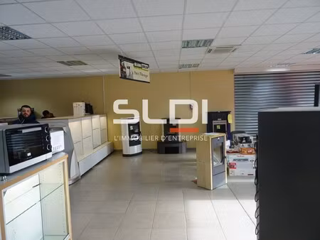 location local commercial 543m² la cote st andre 38260