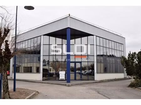 location local professionnel 126m² st genis laval 69230