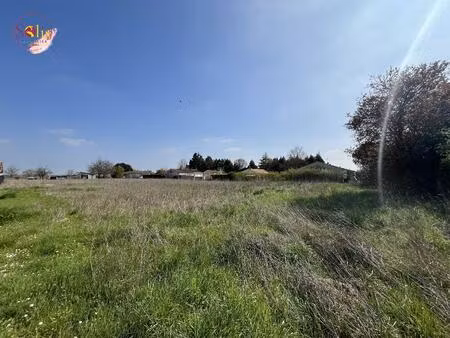 achat terrain 2 500m² gimeux 16130