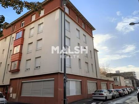 location local professionnel 650m²