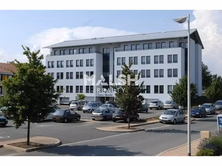 location local professionnel 433m²