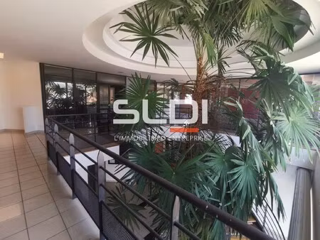 location local professionnel 177m² st jean de bournay 38440