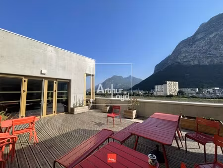 location local professionnel 3 135m² st martin le vinoux 38950