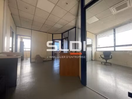 location local professionnel 382m² vaulx en velin 69120