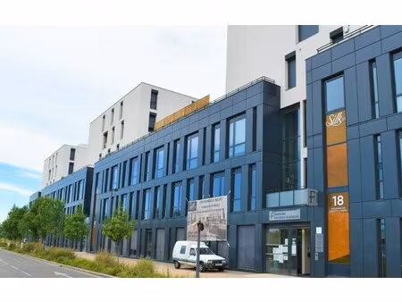 location local professionnel 991m² vaulx en velin 69120