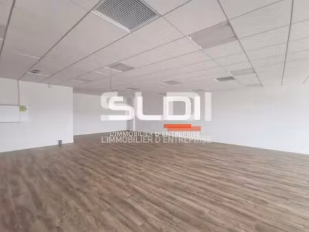 location local professionnel 168m² vaulx milieu 38090