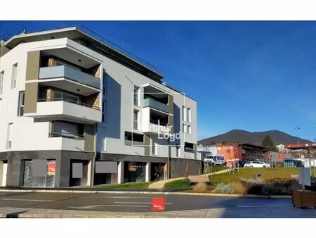 location local commercial 329m² voiron 38500