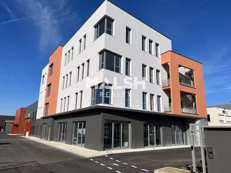 location local professionnel 20m²