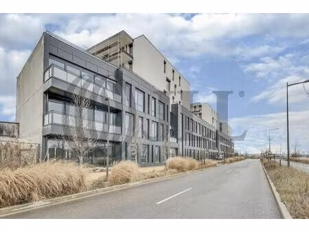 location local professionnel 992m² vaulx en velin 69120