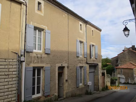 achat maison 9 pièces 262m² gencay 86160
